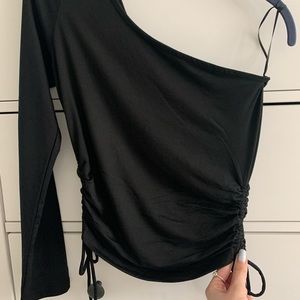 2 HOUR SALE: Boutique black one shoulder top